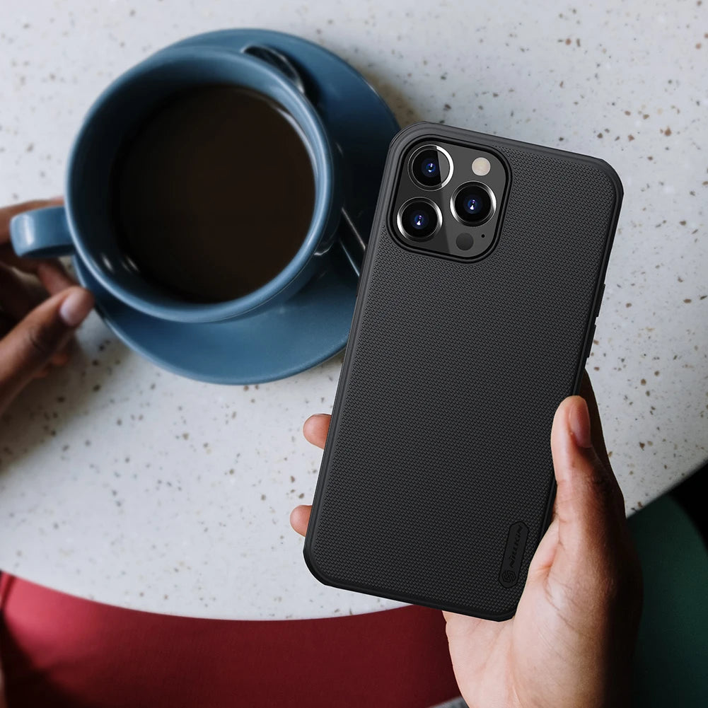 📱 Funda iPhone 15 / 14 / 13 Pro Max | Frosted Shield Pro PC Mate Ultrafina | Nillkin