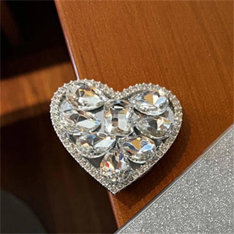 🎀 Soporte Brillante con Corazón – Griptok con diamantes y forma de corazón, estilo coreano para iPhone 14 Pro