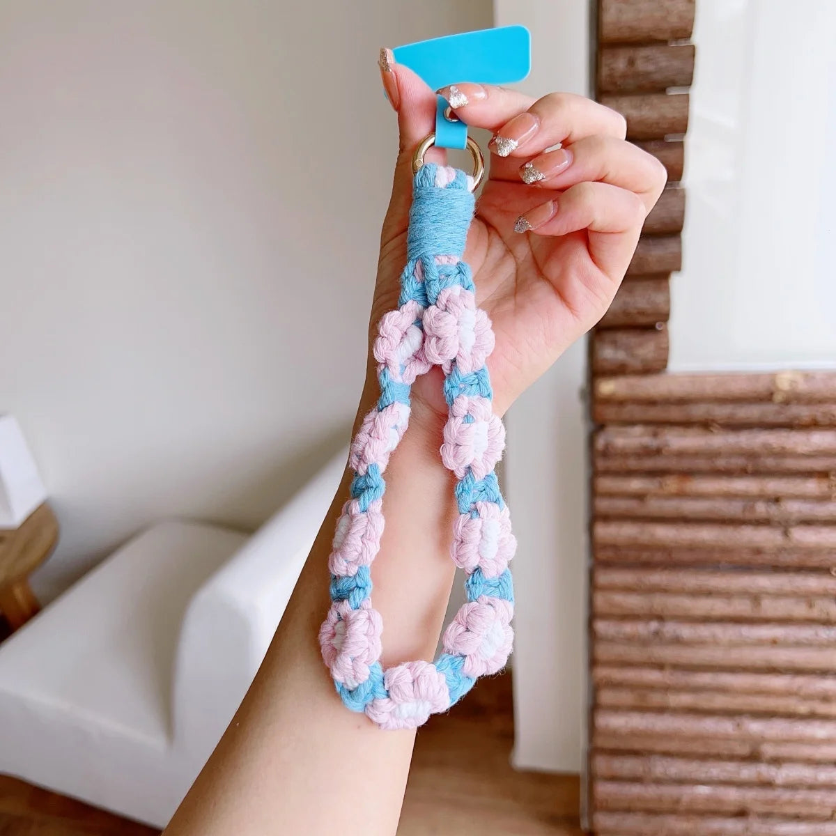 🎀 Correa de Flores Tejidas Coloridas – Lanyard decorativo para celular, llaves o pantalones, con estilo y función anti pérdida