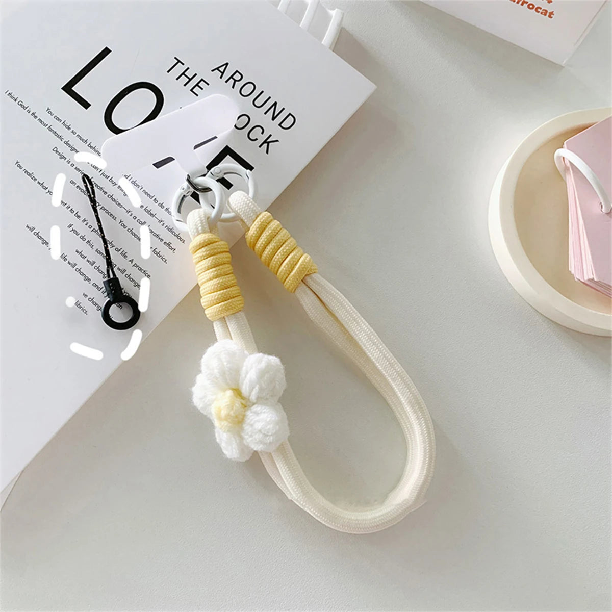 🎀 Lanyard con flor tejida 3D – Correa de cuerda trenzada para celular y llavero, estilo DIY cute