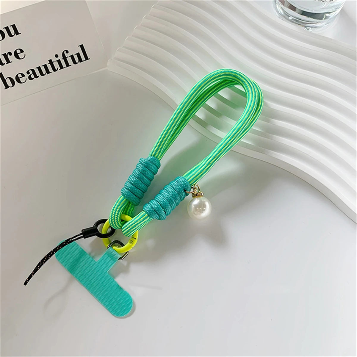 š Lanyard con perlas ā Cuerda trenzada para muƱeca, decoración elegante y anticaĆda