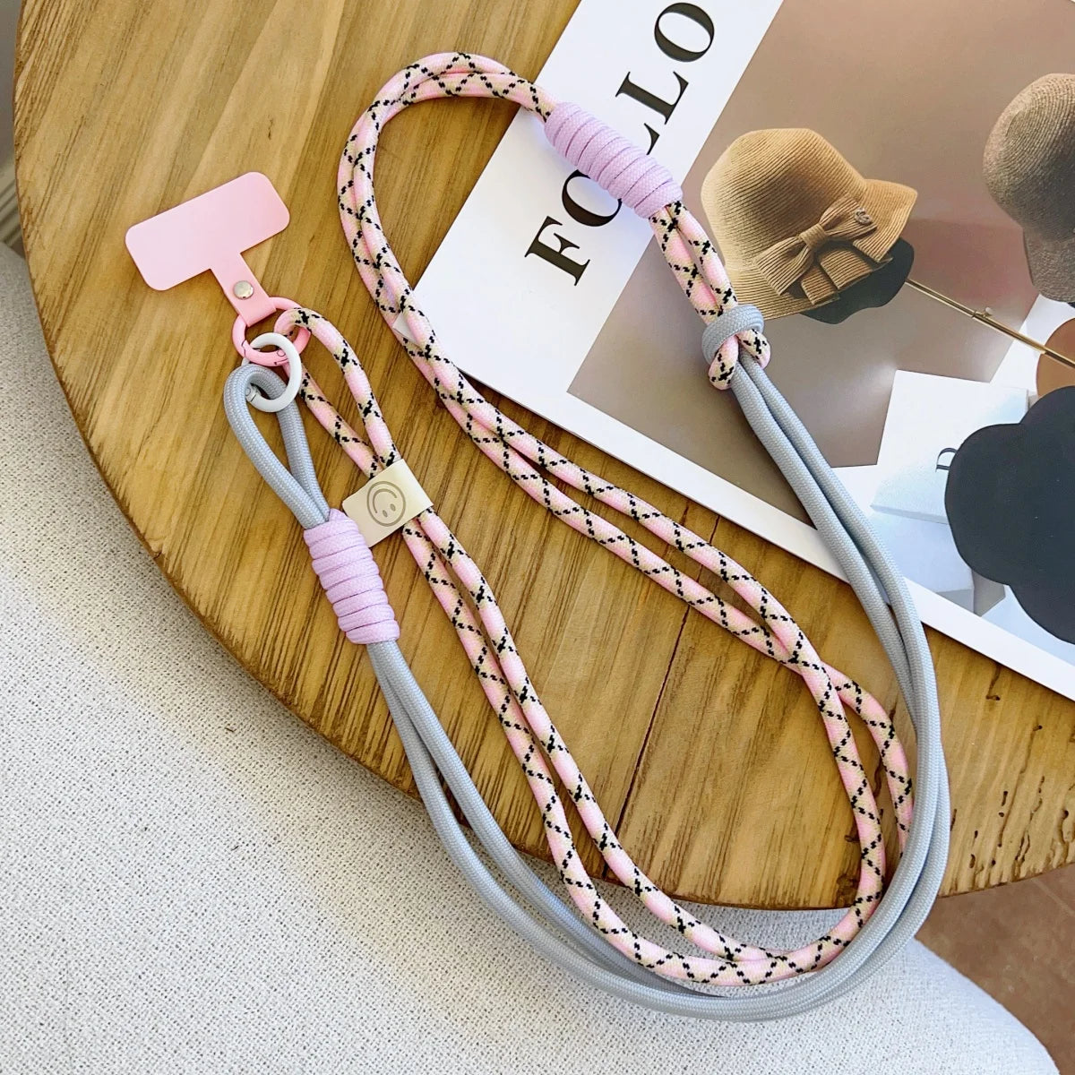 🎀 Lanyard Divertido Bicolor – Correa ajustable para celular, cinta de cuello con colores contrastantes y estilo alegre