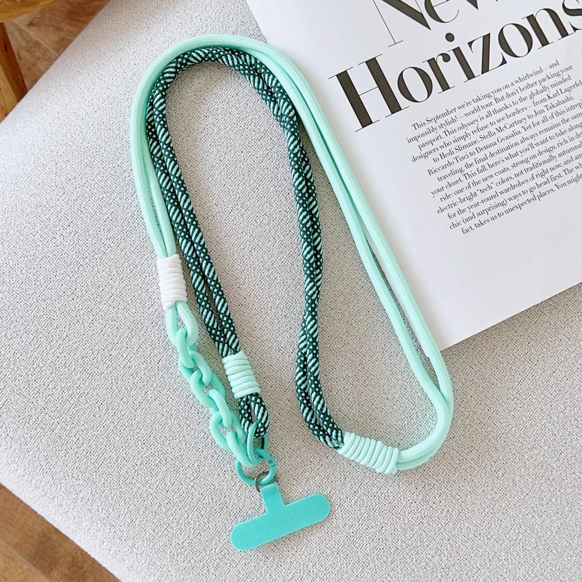 🎀 Lanyard Coreano de Moda – Correa cruzada de estilo moderno, con diseño tipo patchwork, ideal para uso diario y exterior