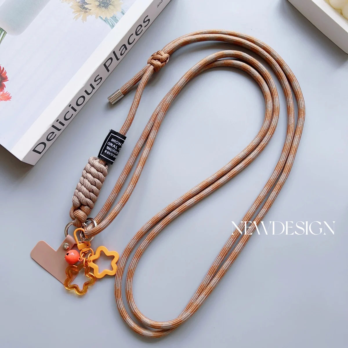 🎀 Lanyard con diseño de cuadros – Correa acrílica universal cruzada con cuerda para cuello anticaída