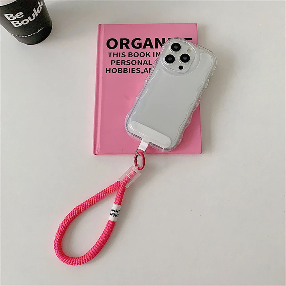 🎀 Lanyard Trenzado Estiloso – Correa con cadena, anillo y parche desmontable para sujetar el celular con glamour