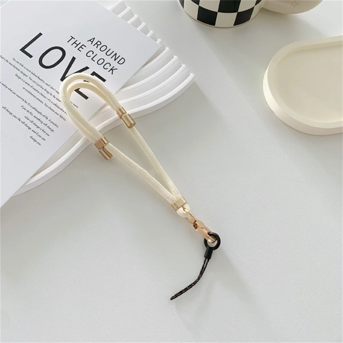 🎀 Lanyard corto de nailon metálico – Correa elegante para pantalón, accesorio de muñeca anticaída