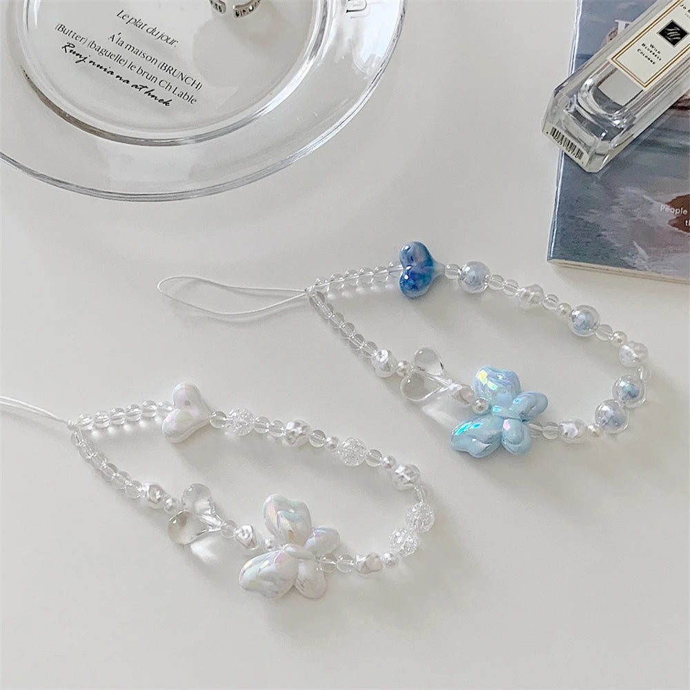 🎀 Lanyard con Mariposa 3D y Corazón – Cadena colgante para celular, charm femenino, anti pérdida, ideal para mujeres