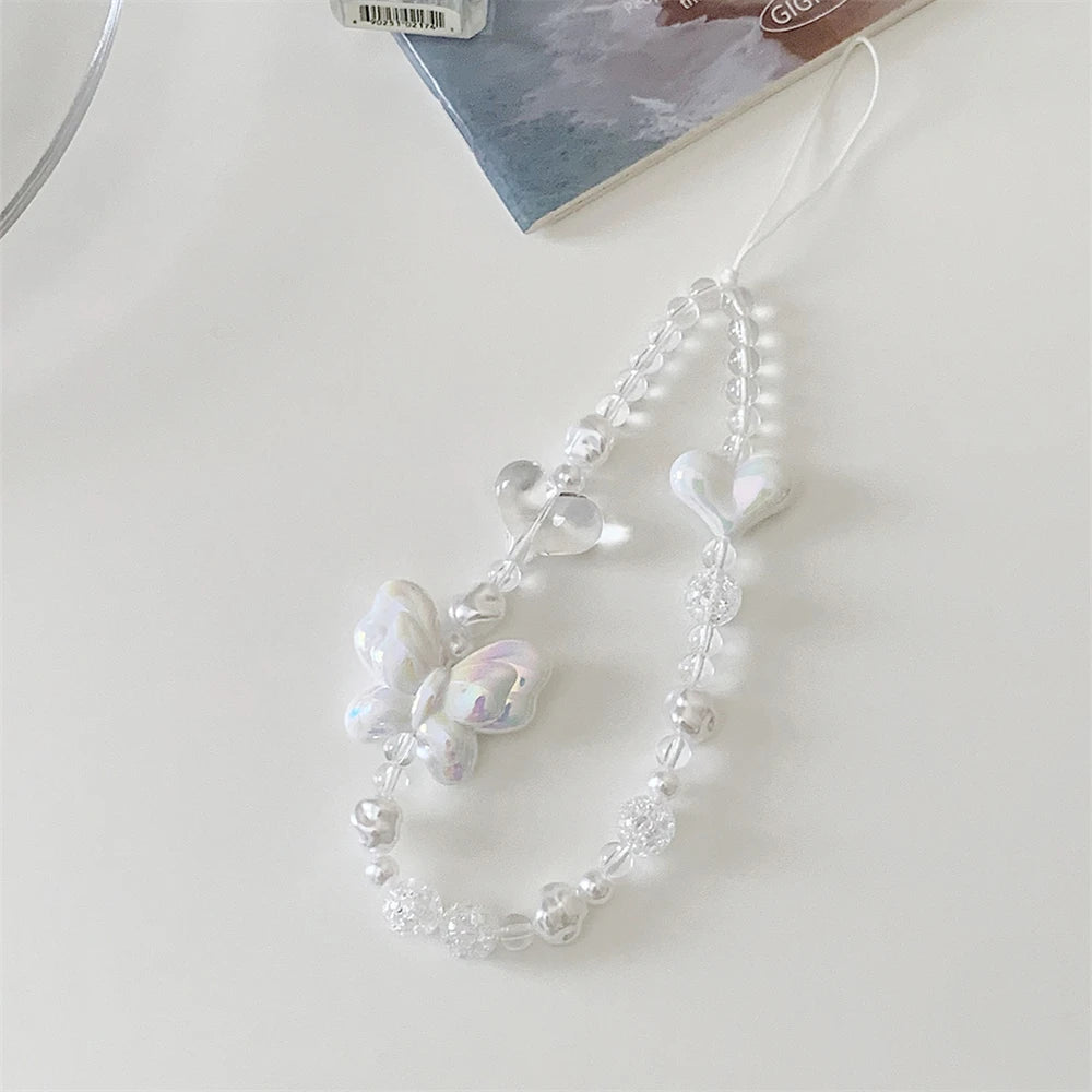 🎀 Lanyard con Mariposa 3D y Corazón – Cadena colgante para celular, charm femenino, anti pérdida, ideal para mujeres