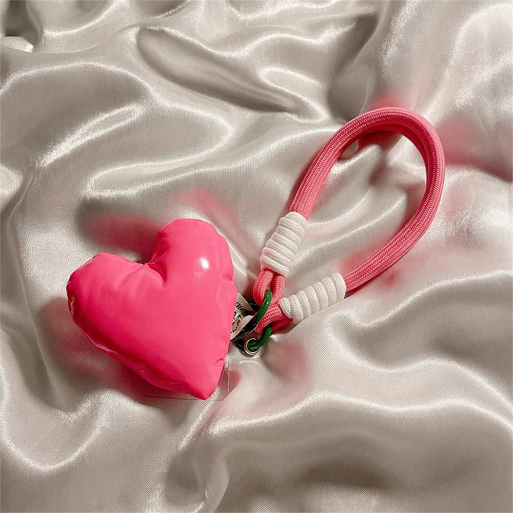 🎀 Lanyard con Corazones Hinchados – Correa decorativa tipo mesh con corazones, para celular o pantalones, lindo y femenino
