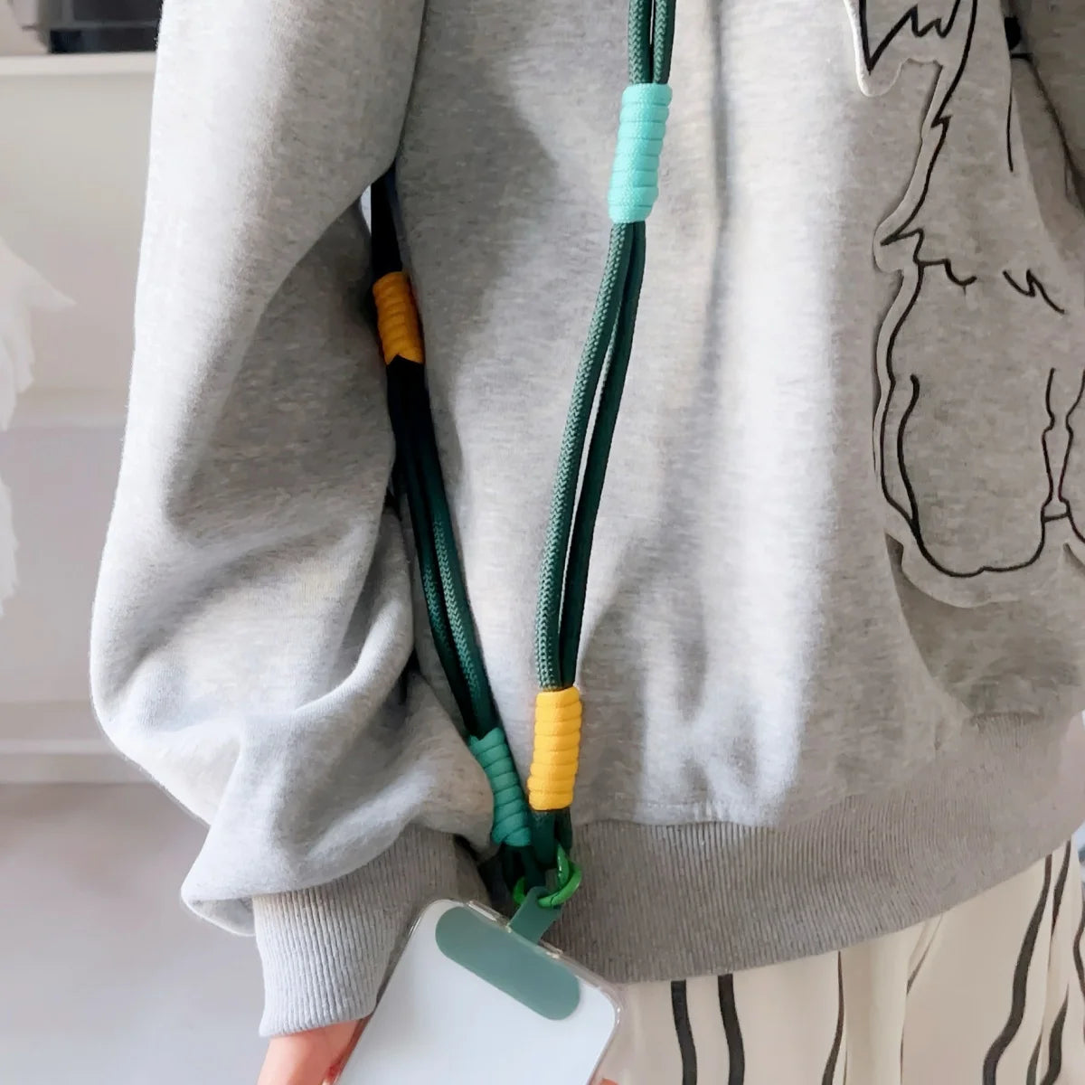🎀 Lanyard Cute Bicolor – Correa cruzada de exterior para celular con clip, anti pérdida, con estilo moderno y femenino