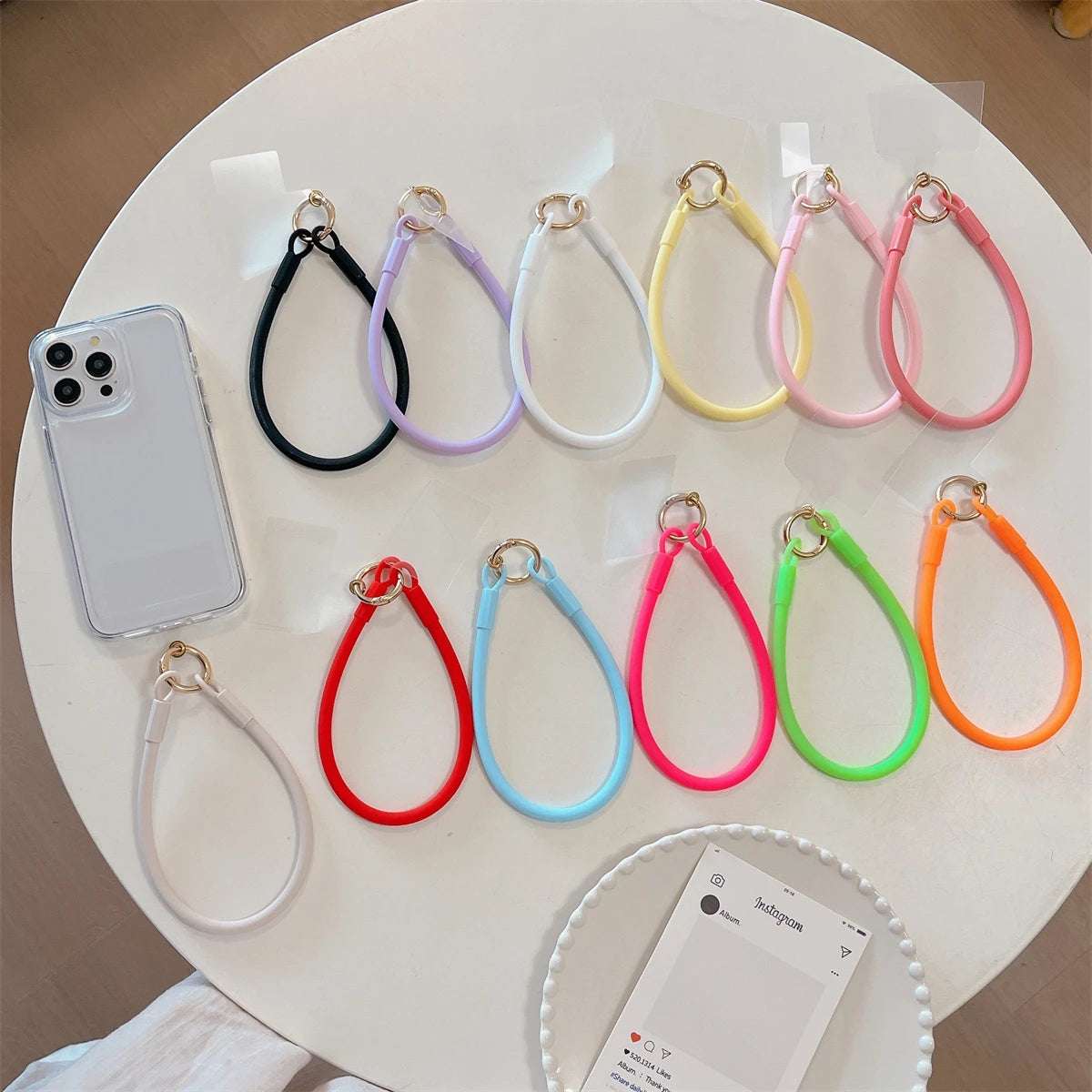 🎀 Lanyard de Silicona Líquida – Correa decorativa corta para celular, anti pérdida, diseño fuerte y elegante para la muñeca