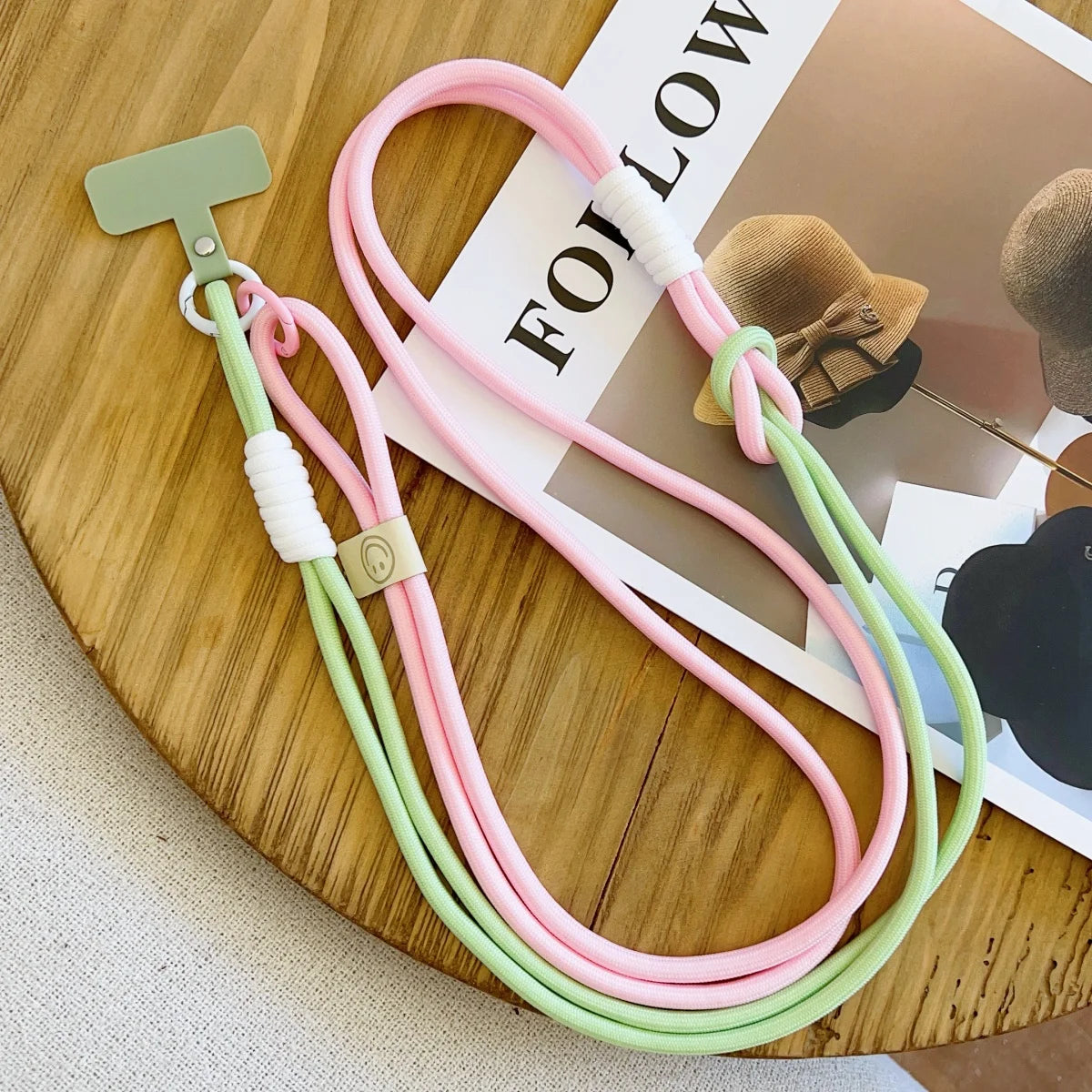 🎀 Lanyard Divertido Bicolor – Correa ajustable para celular, cinta de cuello con colores contrastantes y estilo alegre