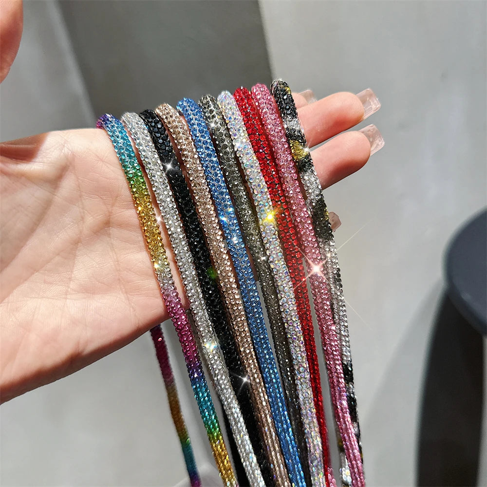 🎀 Lanyard de lujo con diamantes – Correa cruzada brillante para celular, pulsera y charm