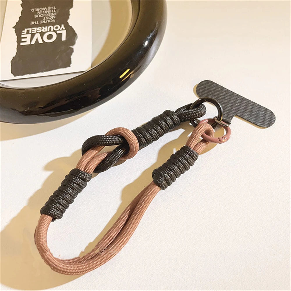 🎀 Lanyard de Invierno – Cuerda decorativa con diseño twist, pulsera anti pérdida corta, fuerte y con estilo para días fríos