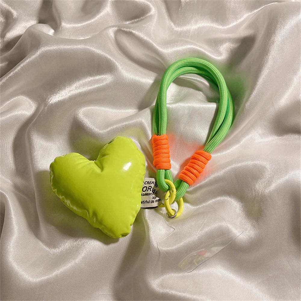 🎀 Lanyard con Corazones Hinchados – Correa decorativa tipo mesh con corazones, para celular o pantalones, lindo y femenino