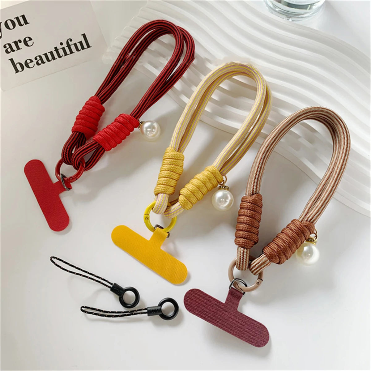 š Lanyard con perlas ā Cuerda trenzada para muƱeca, decoración elegante y anticaĆda