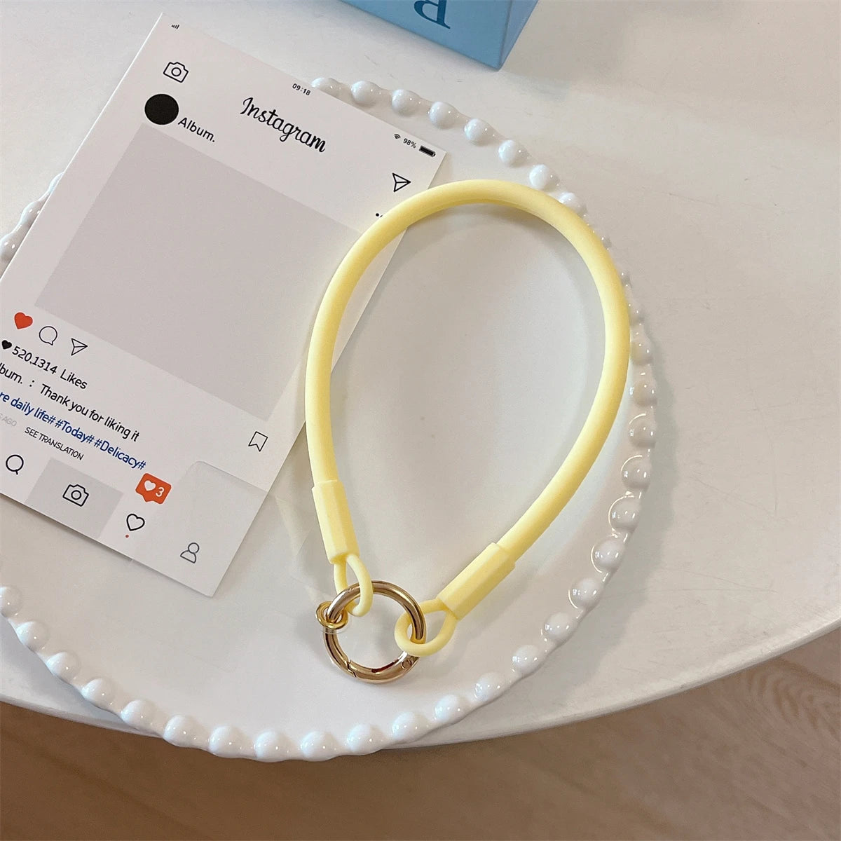 🎀 Lanyard de Silicona Líquida – Correa decorativa corta para celular, anti pérdida, diseño fuerte y elegante para la muñeca