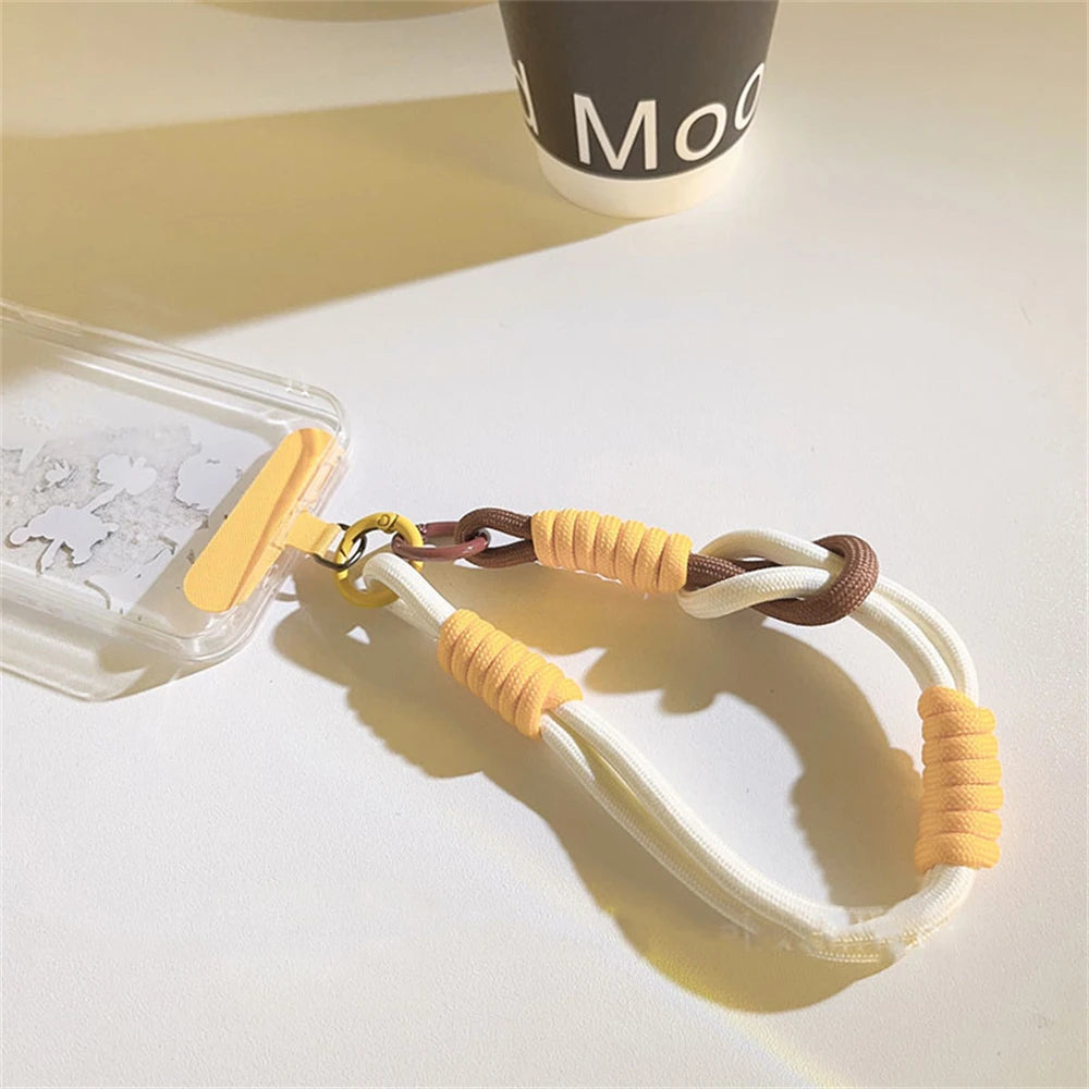🎀 Lanyard de Invierno – Cuerda decorativa con diseño twist, pulsera anti pérdida corta, fuerte y con estilo para días fríos
