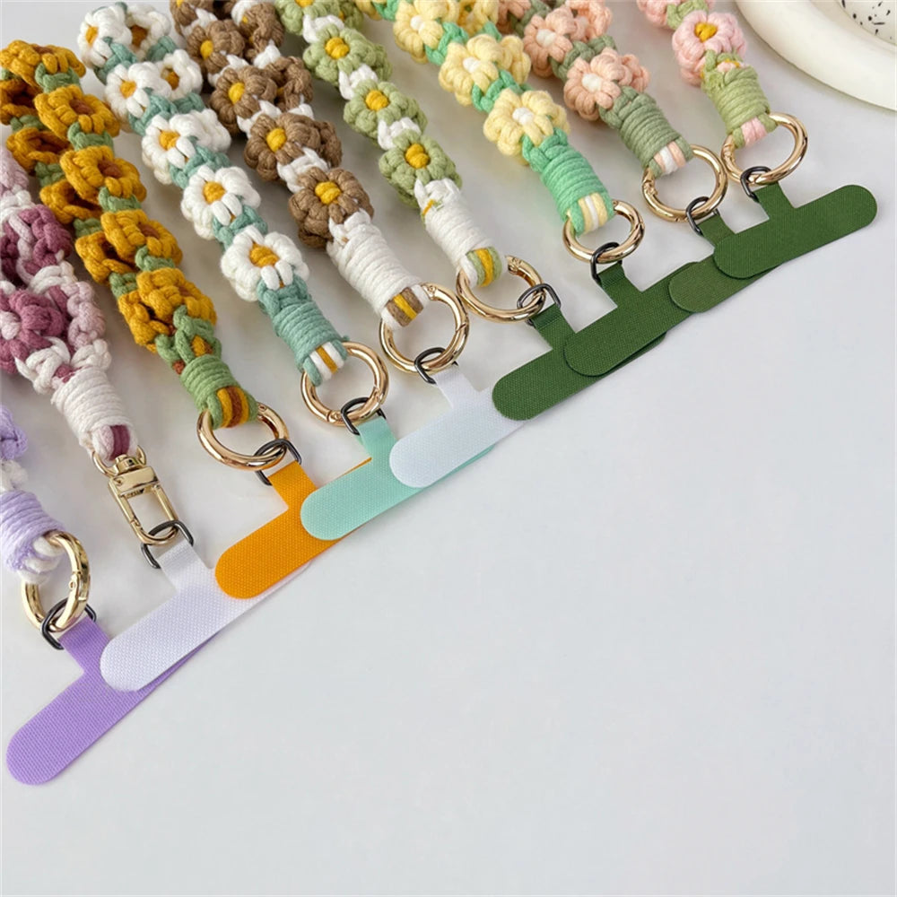 🎀 Pulsera de Flor Tejida de Lujo – Llavero con flor estilo boho, correa corta para la muñeca, ideal como regalo femenino