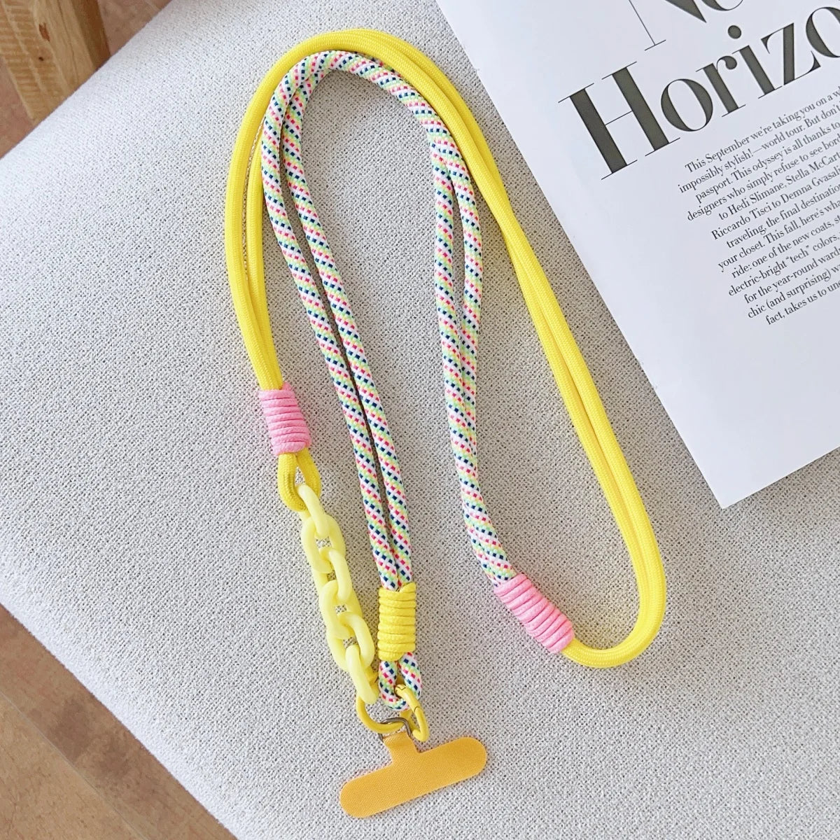 🎀 Lanyard Coreano de Moda – Correa cruzada de estilo moderno, con diseño tipo patchwork, ideal para uso diario y exterior