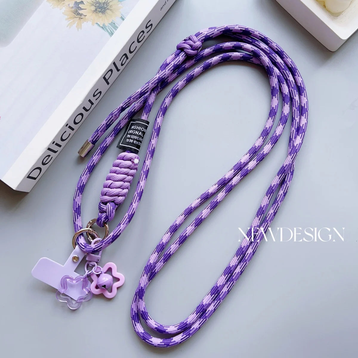 🎀 Lanyard con diseño de cuadros – Correa acrílica universal cruzada con cuerda para cuello anticaída