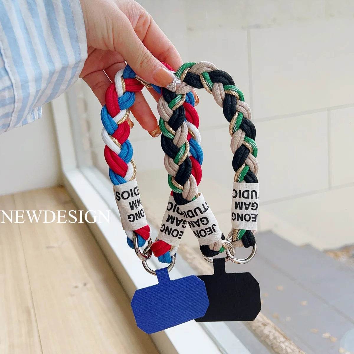 🎀 Correa Tejida con Hilo Dorado – Lanyard colorido y cute, para celular o pantalones, con diseño brillante y anti pérdida