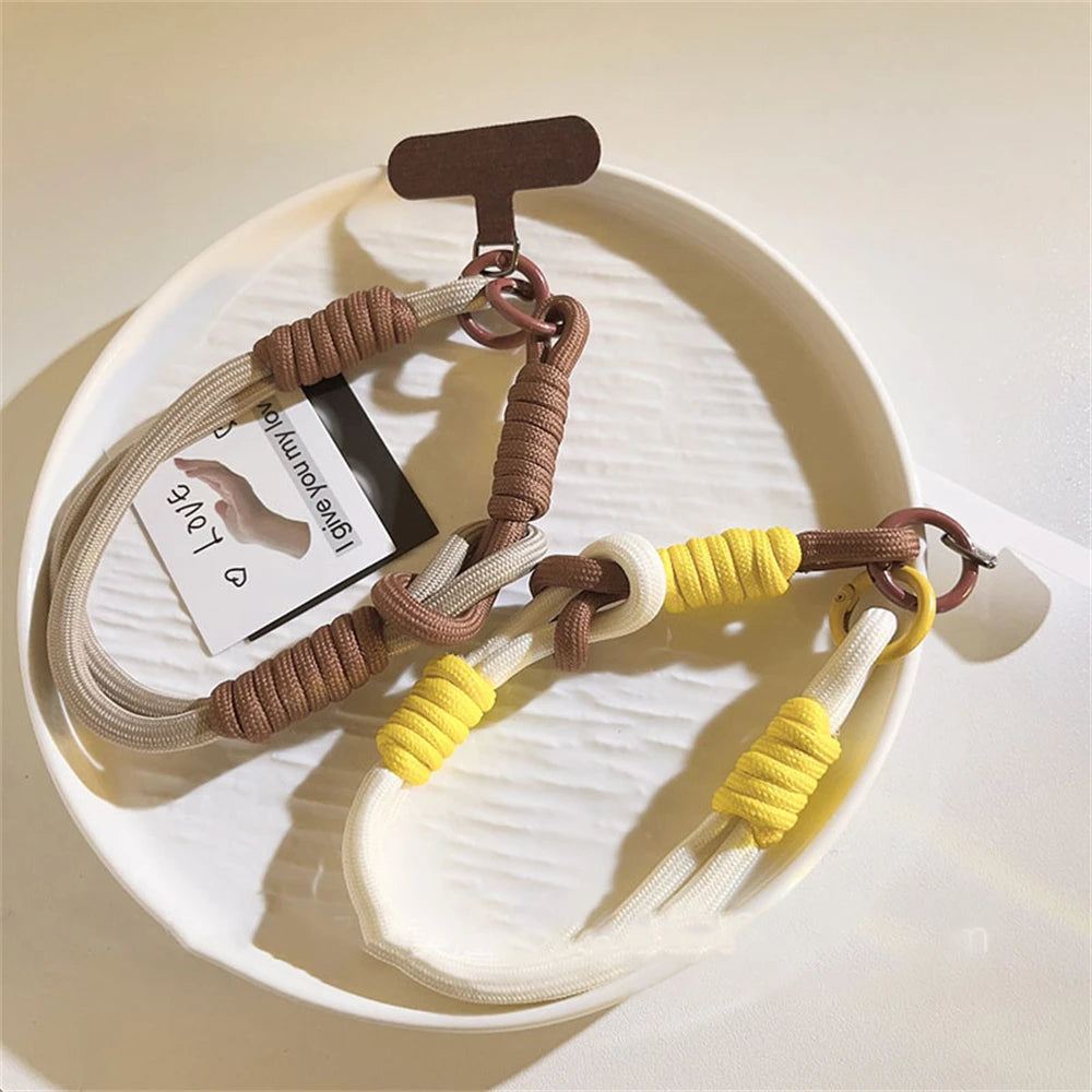 🎀 Lanyard de Invierno – Cuerda decorativa con diseño twist, pulsera anti pérdida corta, fuerte y con estilo para días fríos