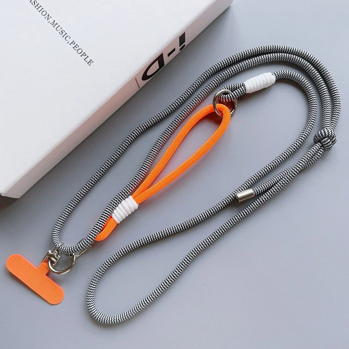 🎀 Lanyard de Telar Colorido – Correa deportiva y de moda para celular, diseño largo con colgante y estilo vibrante