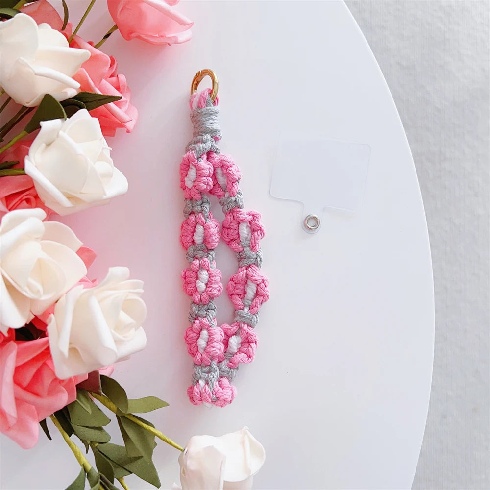 🎀 Llavero de margarita macramé – Pulsera bohemia estilo vintage, charm para bolso o llaves
