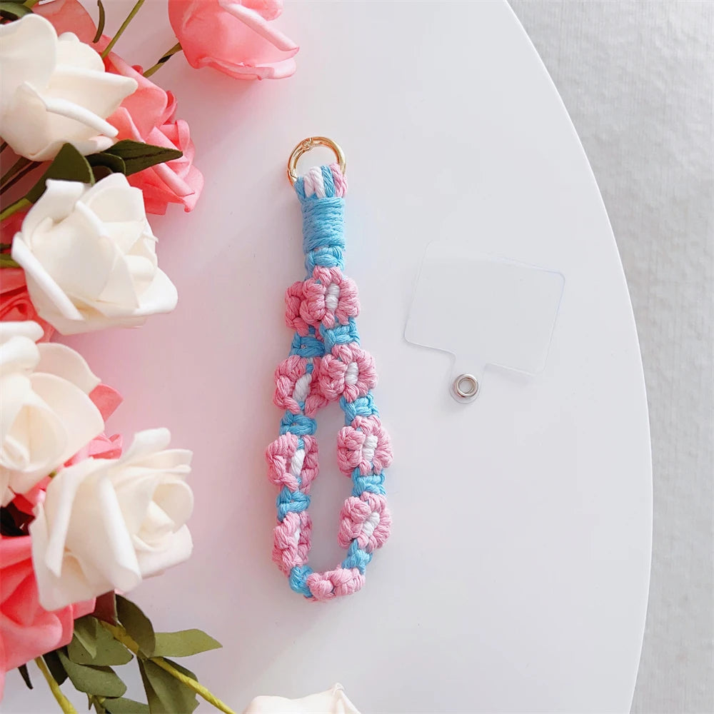 🎀 Llavero de margarita macramé – Pulsera bohemia estilo vintage, charm para bolso o llaves