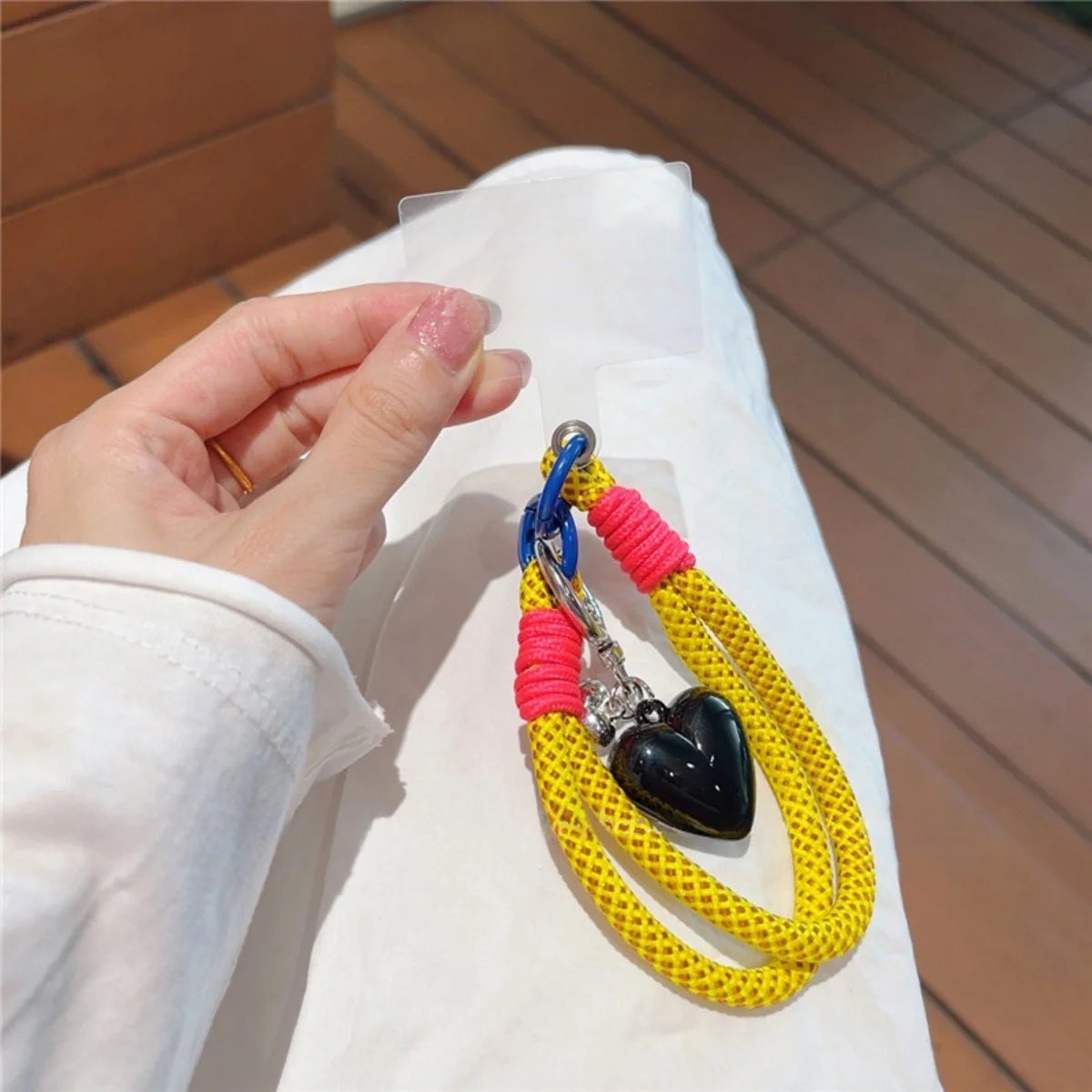 🎀 Lanyard con corazón 3D – Correa tejida con charm para celular o bolso, estilo coreano