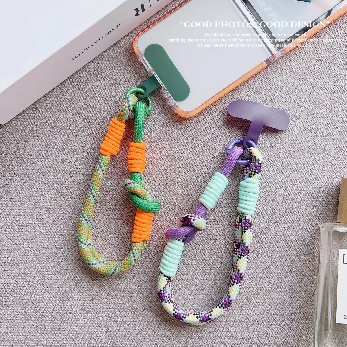 🎀 Pulsera Ajustable de Color Contrastante – Correa corta y simple para celular, diseño elegante y práctico anti pérdida