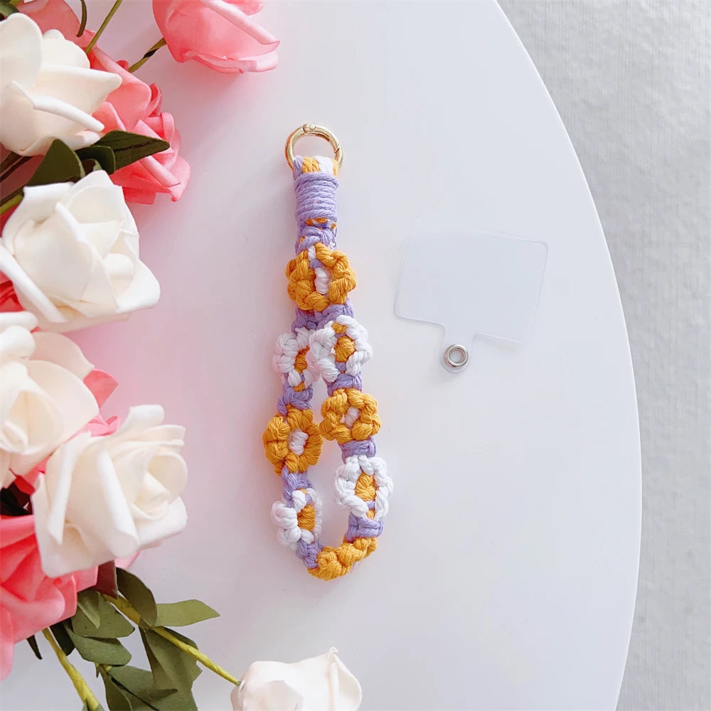 🎀 Llavero de margarita macramé – Pulsera bohemia estilo vintage, charm para bolso o llaves