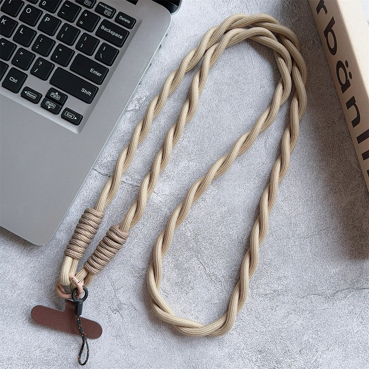 🎀 Correa de Nylon Trenzado – Lanyard largo cruzado universal, ideal para celular o bolso, con diseño fuerte y cómodo