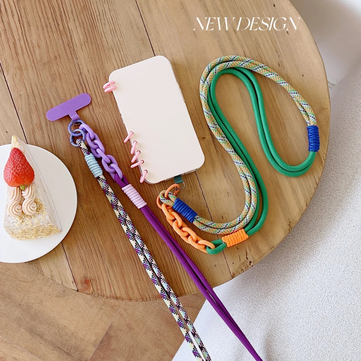 🎀 Lanyard Coreano de Moda – Correa cruzada de estilo moderno, con diseño tipo patchwork, ideal para uso diario y exterior