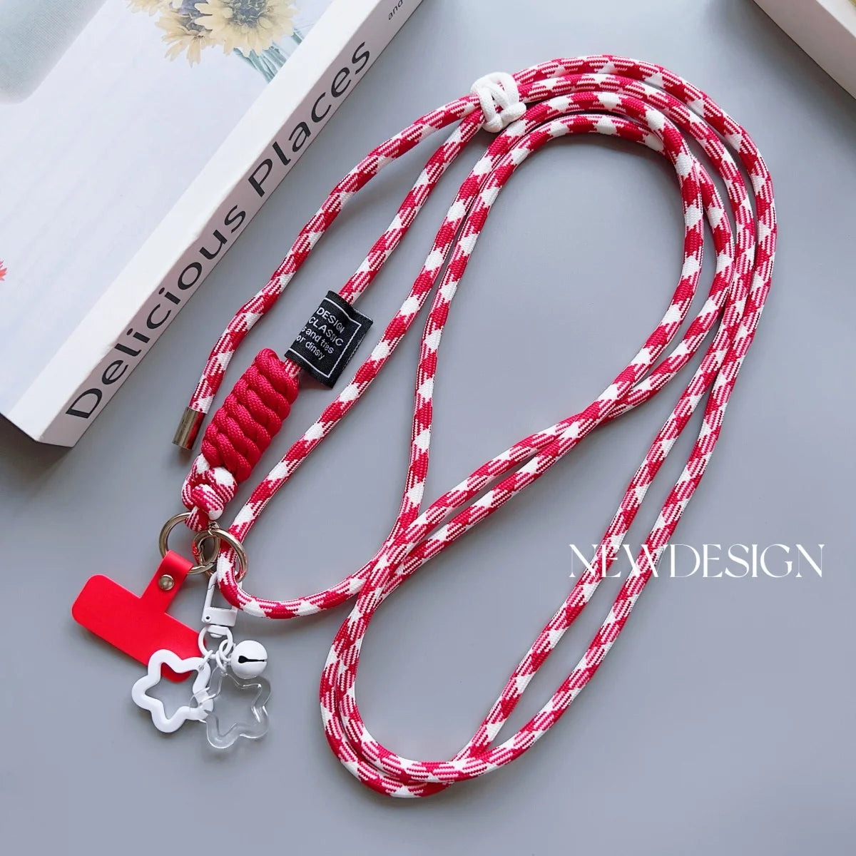 🎀 Lanyard con diseño de cuadros – Correa acrílica universal cruzada con cuerda para cuello anticaída