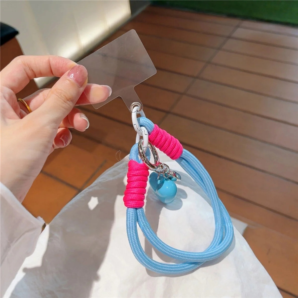 🎀 Lanyard con corazón 3D – Correa tejida con charm para celular o bolso, estilo coreano