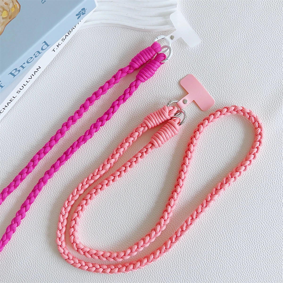 🎀 Lanyard Colorido con Repuesto – Correa cruzada trenzada con llavero y parche extra, ideal para accesorios femeninos
