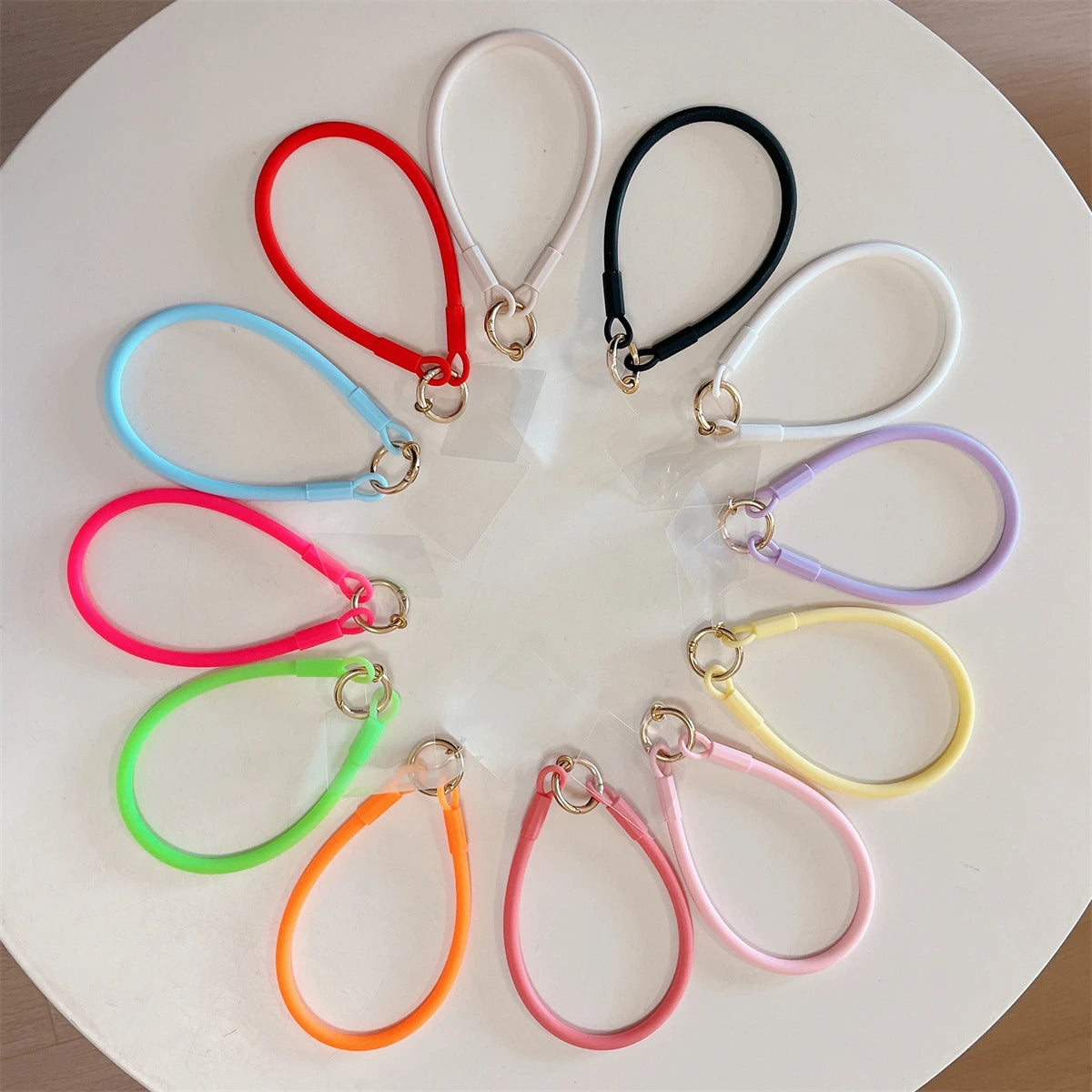 🎀 Lanyard de Silicona Líquida – Correa decorativa corta para celular, anti pérdida, diseño fuerte y elegante para la muñeca