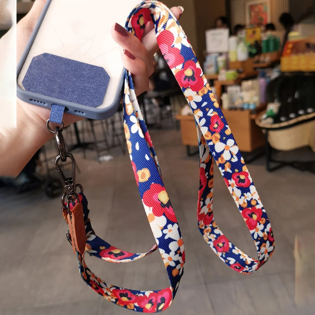 🎀 Lanyard floral – Cuerda para cuello con diseño de plantas, llavero, charm USB y accesorio de regalo