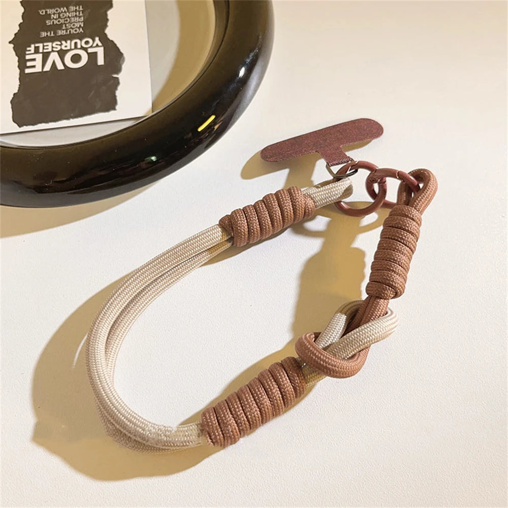 🎀 Lanyard de Invierno – Cuerda decorativa con diseño twist, pulsera anti pérdida corta, fuerte y con estilo para días fríos