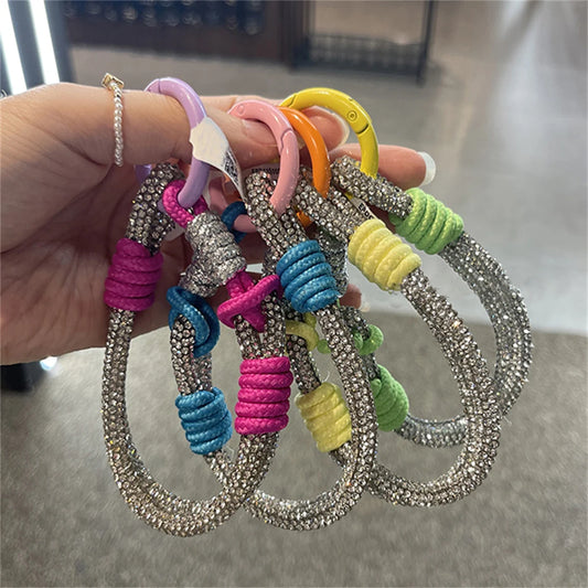 🎀 Lanyard con Cristales Brillantes – Correa elegante con anillo y parche desmontable para sujetar el celular con estilo