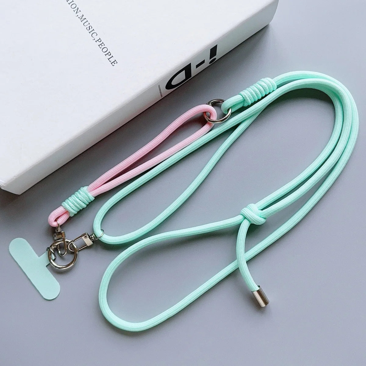 🎀 Lanyard de Telar Colorido – Correa deportiva y de moda para celular, diseño largo con colgante y estilo vibrante