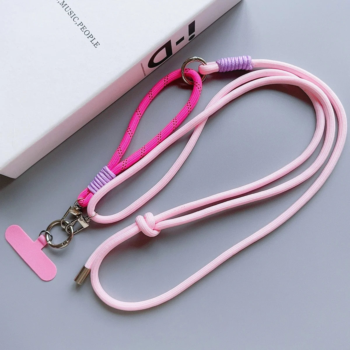 🎀 Lanyard de Telar Colorido – Correa deportiva y de moda para celular, diseño largo con colgante y estilo vibrante