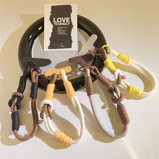 🎀 Lanyard de Invierno – Cuerda decorativa con diseño twist, pulsera anti pérdida corta, fuerte y con estilo para días fríos
