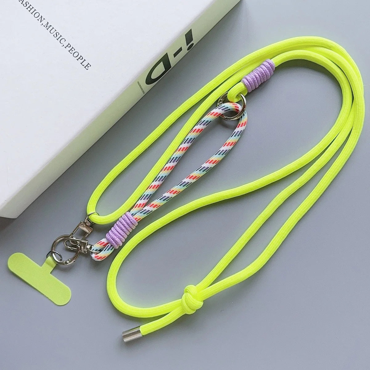 🎀 Lanyard de Telar Colorido – Correa deportiva y de moda para celular, diseño largo con colgante y estilo vibrante